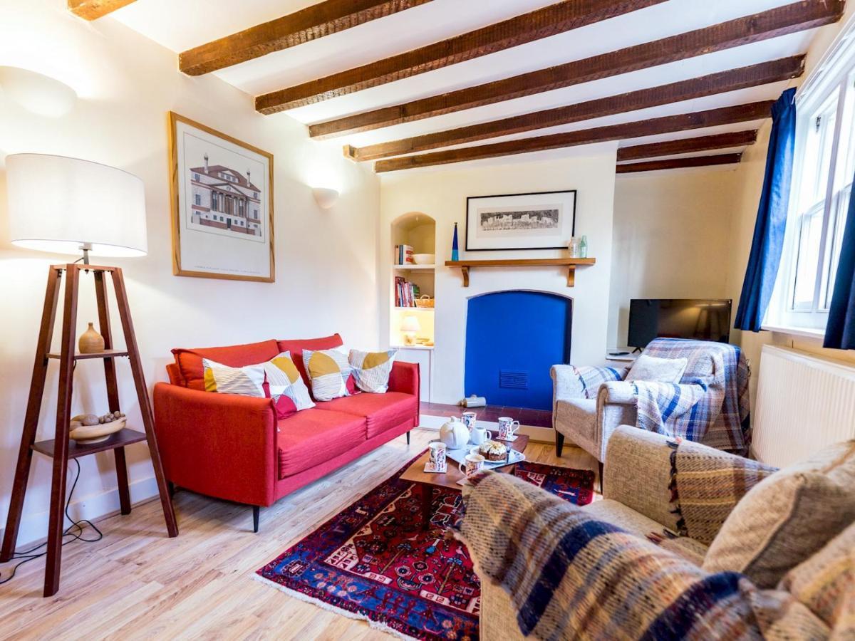 Pass The Keys Cosy 2 Bedroom Victorian Cottage Ludlow Exterior foto